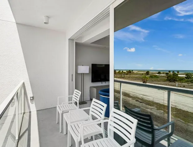 Ocean Club Treasure Island Hotel hotel detail image 3