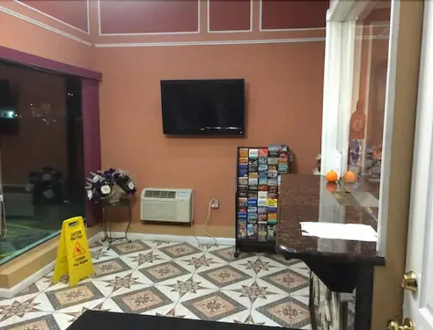 Regal Inn & Suites hotel detail image 3