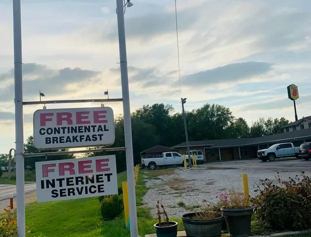 OYO Travelier Motel hotel detail image 1