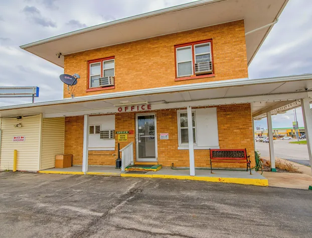 OYO Travelier Motel hotel detail image 1