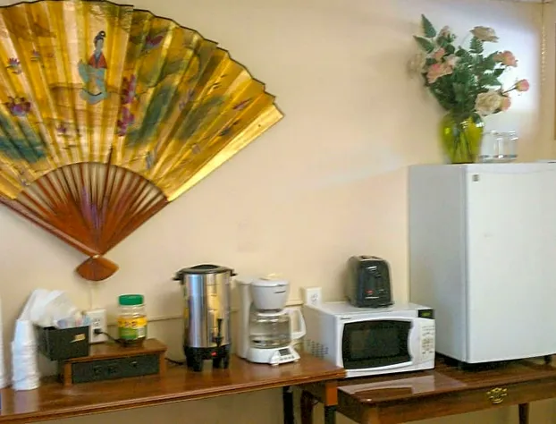 Americana Inn Farmingdale hotel detail image 2