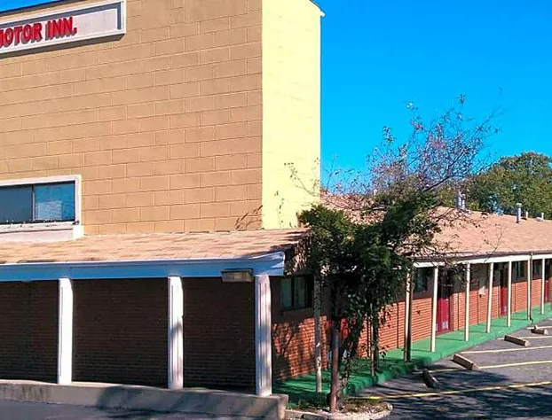 Americana Inn Farmingdale hotel detail image 4