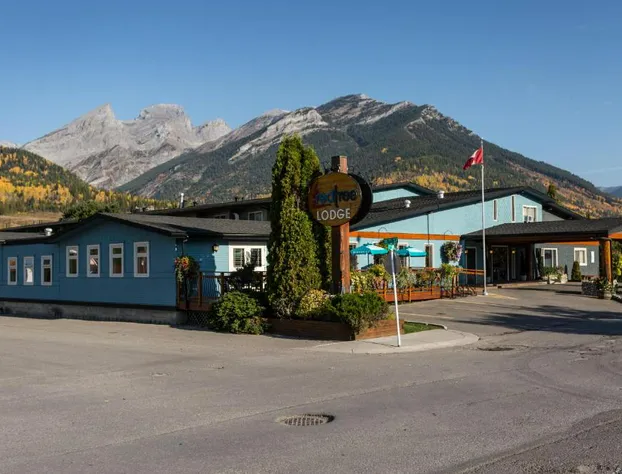 Red Tree Lodge hotel detail image 1