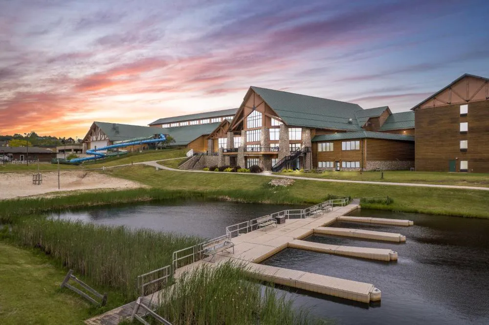 Three Bears Waterpark Resort Near Tomah, Ascend Collection Hotel hotel hero