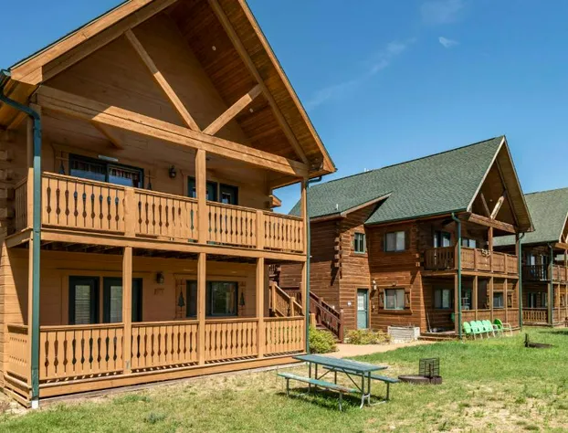 Three Bears Waterpark Resort Near Tomah, Ascend Collection Hotel hotel detail image 2