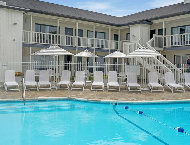 A Wave Inn hotel detail image 2