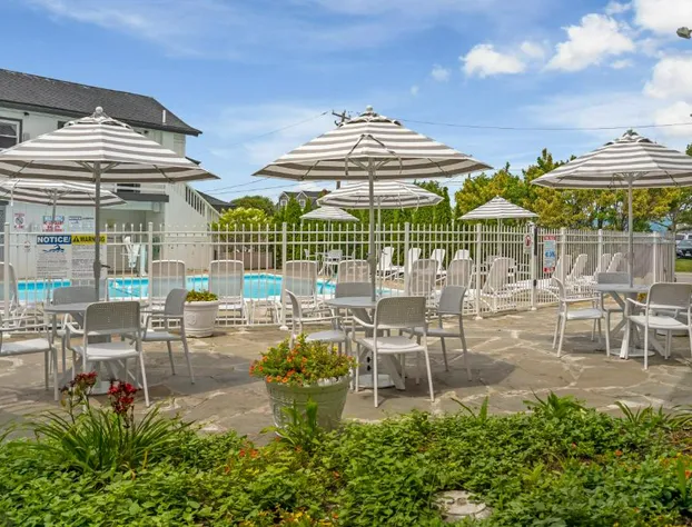 A Wave Inn hotel detail image 1