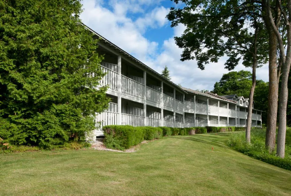 Country House Resort hotel hero