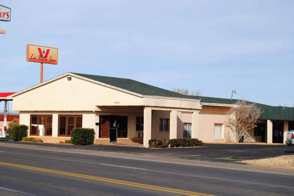 La Vista Inn hotel hero