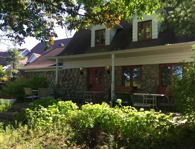 Auberge Le Flores hotel detail image 1