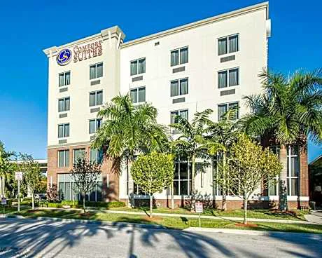 Comfort Suites Miami Airport North hotel detail image 2