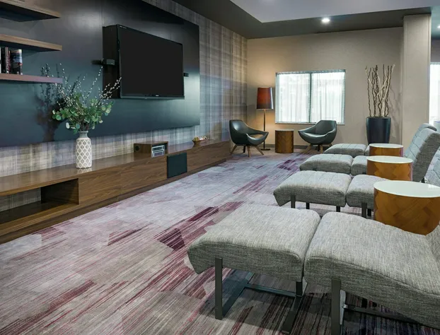 Courtyard Buffalo Airport hotel detail image 4