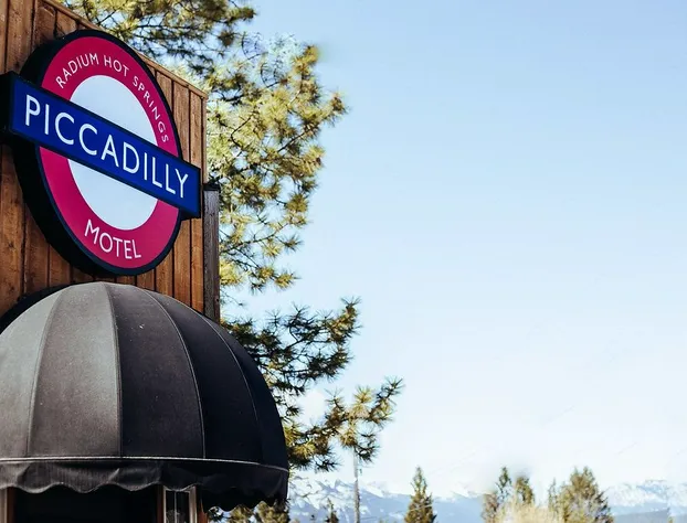 The Piccadilly Motel hotel detail image 1