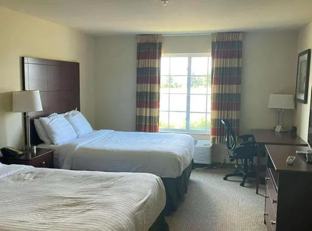 AmericInn by Wyndham Oshkosh hotel detail image 4