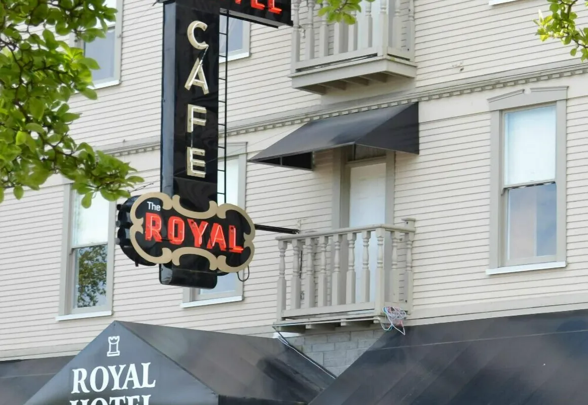 Royal Hotel hotel hero
