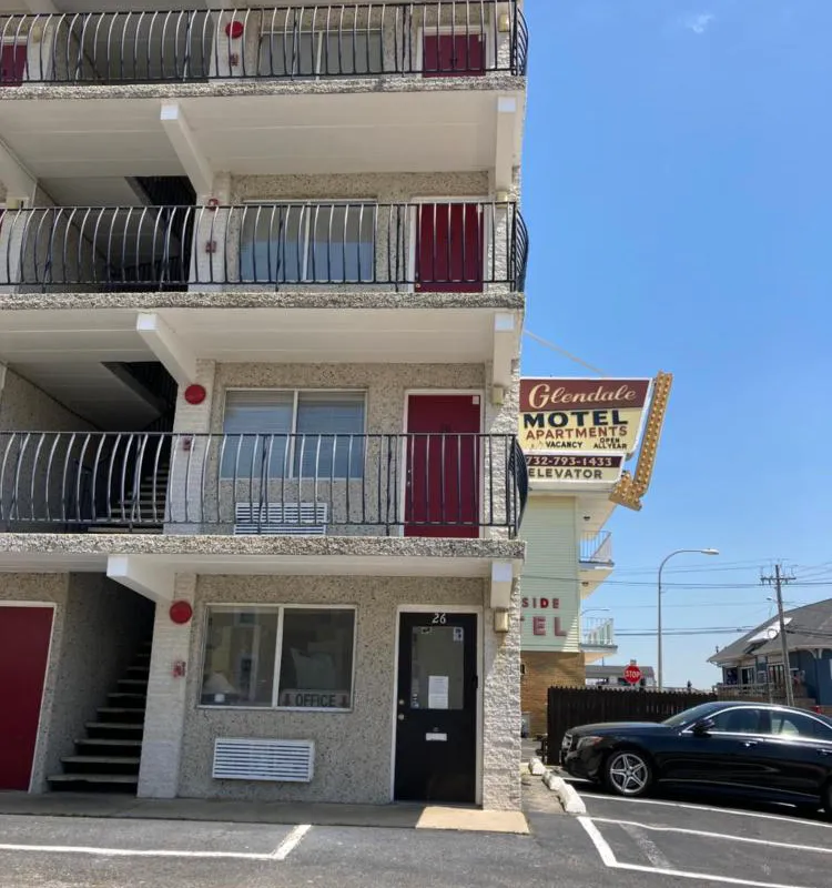 Glendale Motel hotel hero