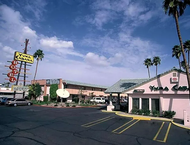 Econo Lodge Inn & Suites hotel detail image 1