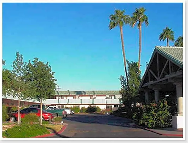 Econo Lodge Inn & Suites hotel detail image 2