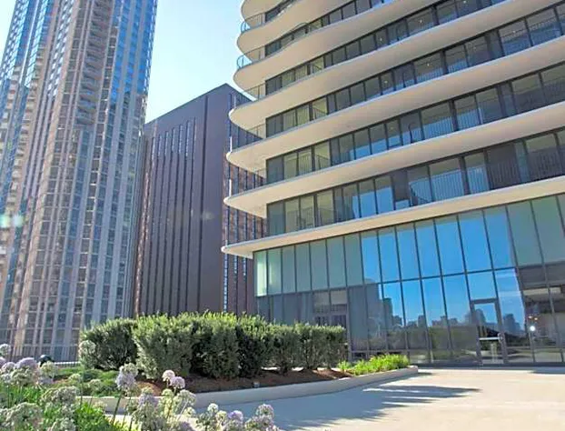 Radisson Blu Aqua Hotel Chicago hotel detail image 2