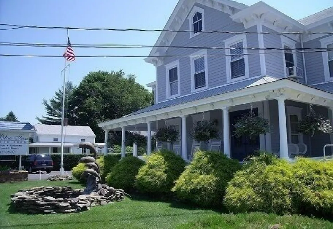 The Blue Inn At North Fork hotel hero