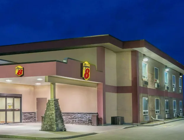 Super 8 by Wyndham Innisfail hotel detail image 1