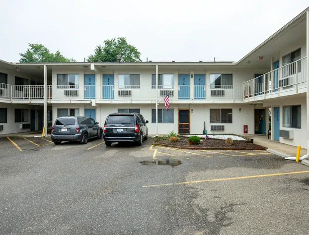 Days Inn by Wyndham New Philadelphia hotel detail image 1