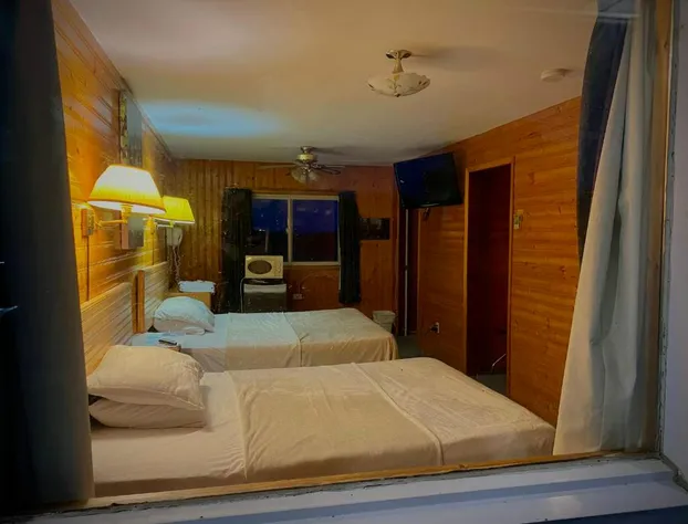 Hillcrest Motel hotel detail image 2