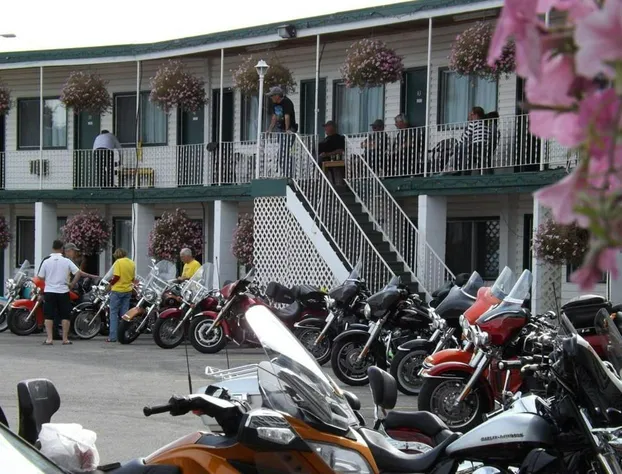 Kootenay Country Inn hotel detail image 1