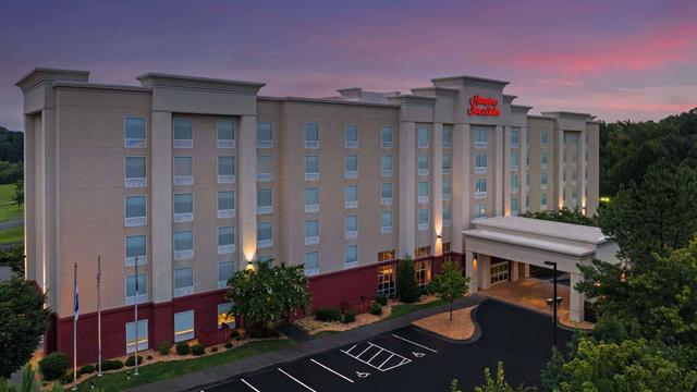 Hampton Inn & Suites Durham/North I-85 hotel detail image 1