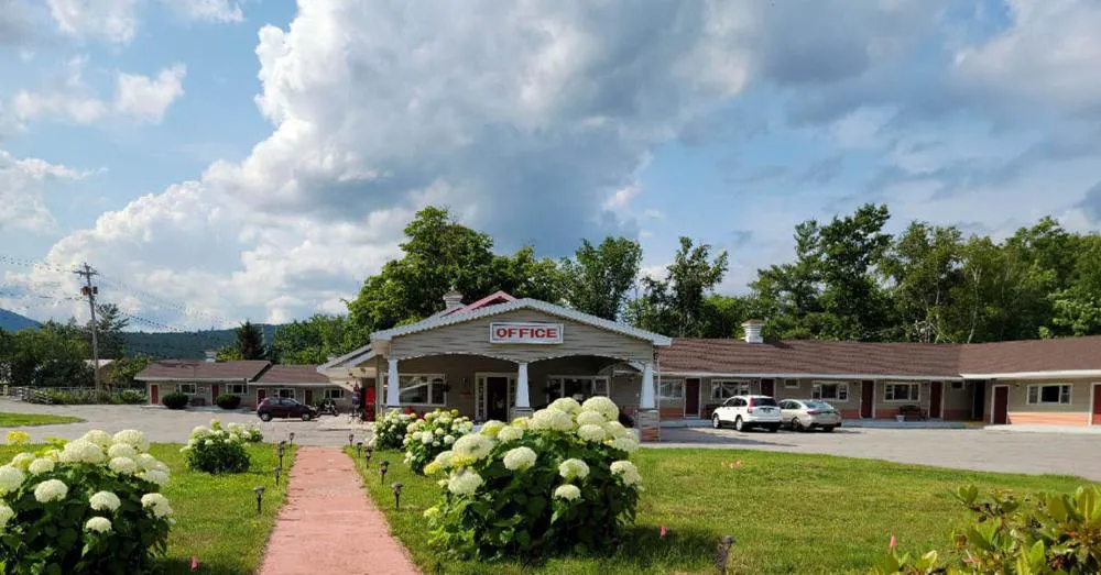 Gorham Motor Inn hotel hero