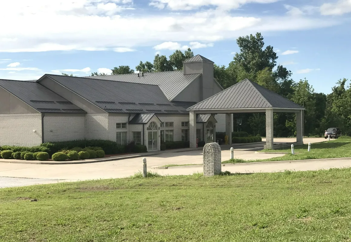 Days Inn by Wyndham Grove hotel hero