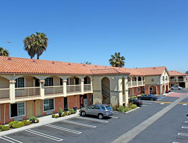 Crystal Inn Suites & Spas hotel detail image 1
