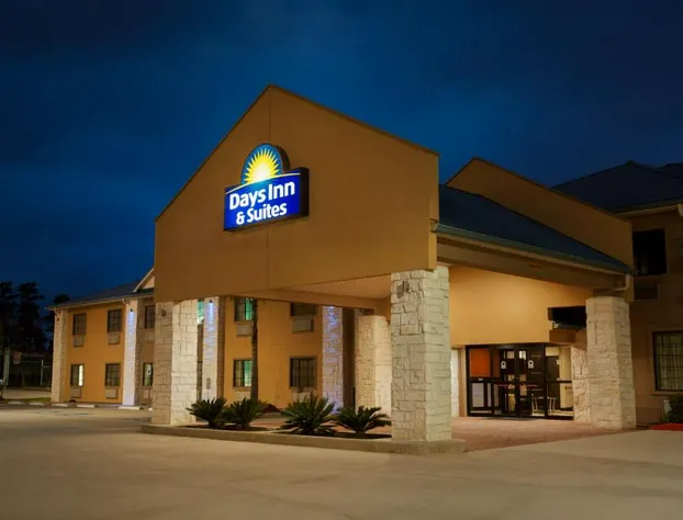 Days Inn & Suites by Wyndham Conroe North hotel detail image 1