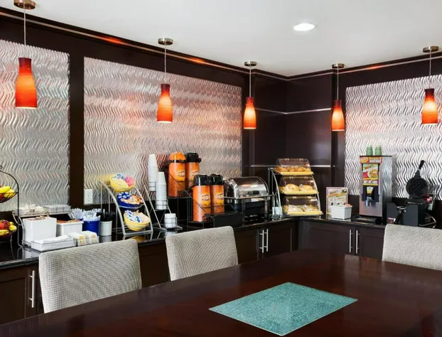 Days Inn & Suites by Wyndham Conroe North hotel detail image 1