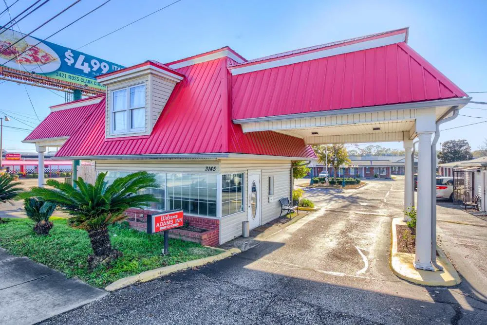 Adams Inn hotel hero