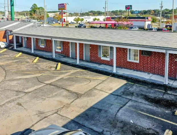 Adams Inn hotel detail image 2