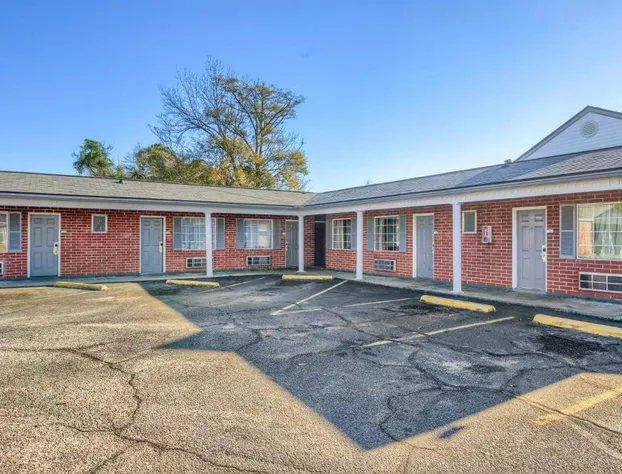 Adams Inn hotel detail image 4