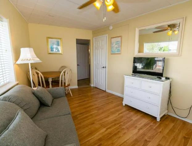 Aztec Motel hotel detail image 2