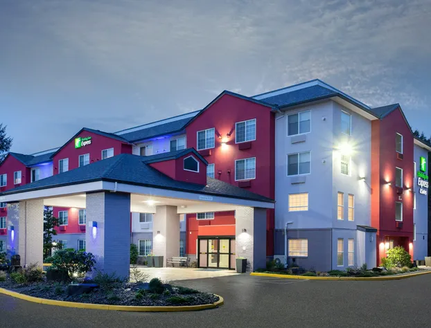 Holiday Inn Express & Suites Lincoln City by IHG hotel detail image 1