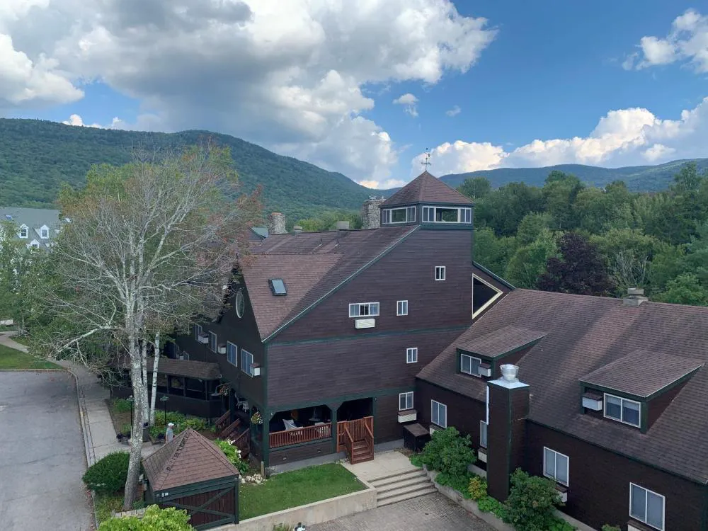 Snowy Owl Inn And Resort hotel hero