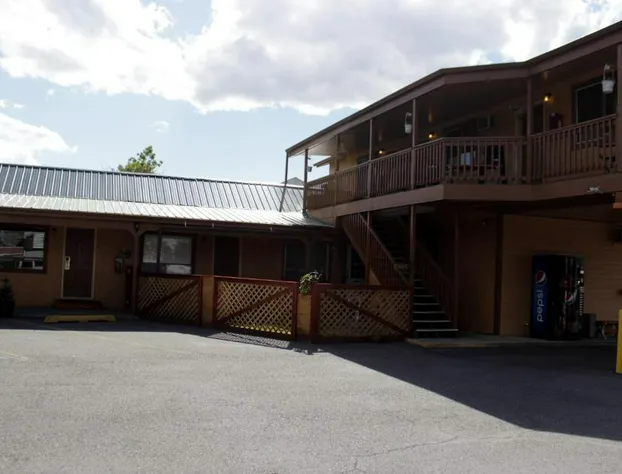 Country Motor Inn hotel detail image 2