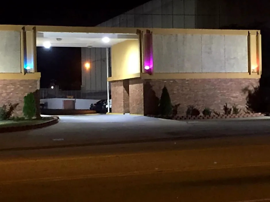 College Inn Spartanburg hotel hero