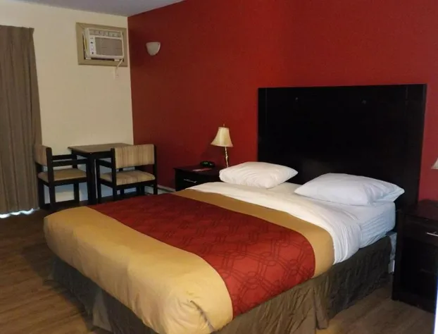 Econo Lodge Vernon hotel detail image 4