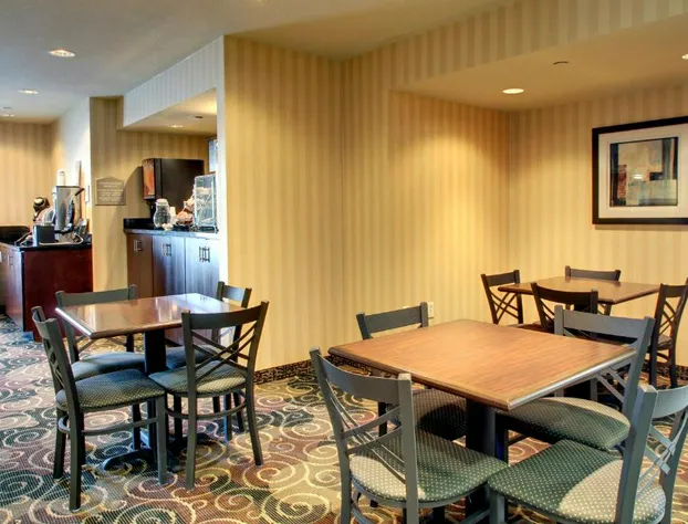 Cobblestone Inn & Suites - Carrington hotel detail image 1