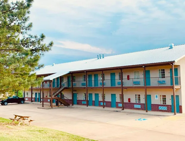 Weston Inn & Suites hotel detail image 2