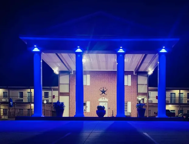 Weston Inn & Suites hotel detail image 4