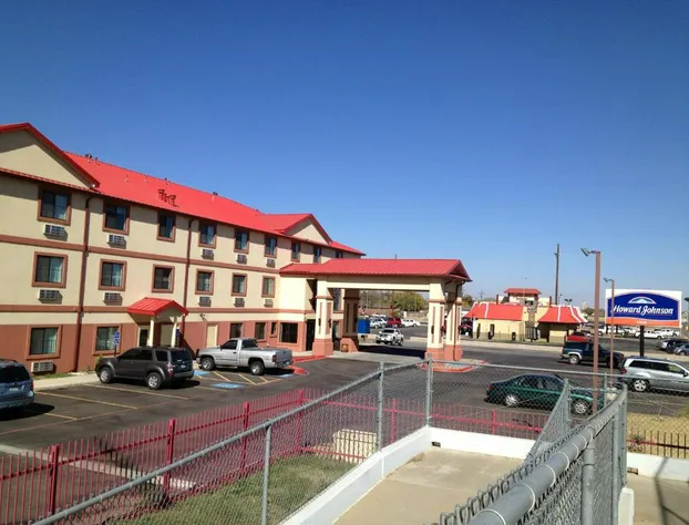 Howard Johnson by Wyndham Lubbock TX hotel detail image 3