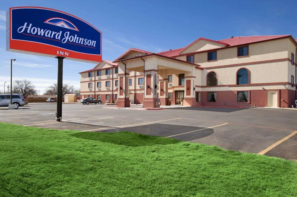 Howard Johnson by Wyndham Lubbock TX hotel hero