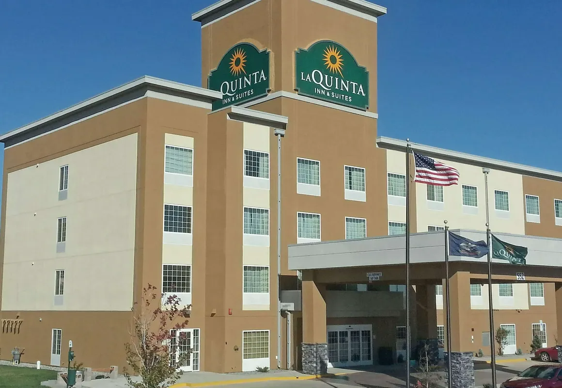 La Quinta Inn & Suites by Wyndham Dickinson hotel hero