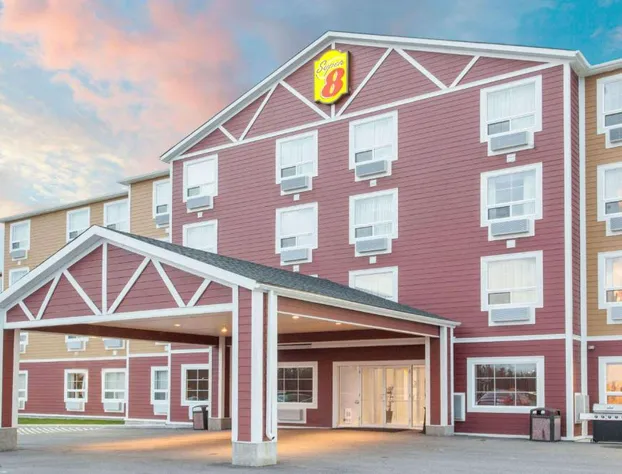 Super 8 by Wyndham Red Lake ON hotel detail image 1